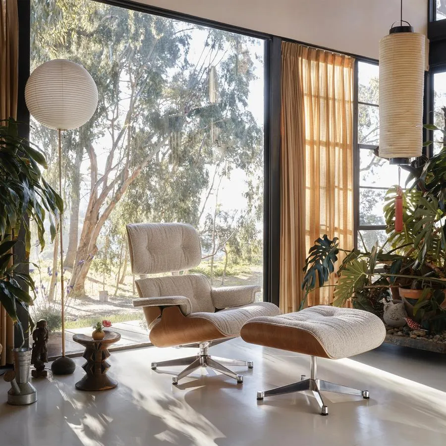 Lounge Chair & Ottoman Nubia